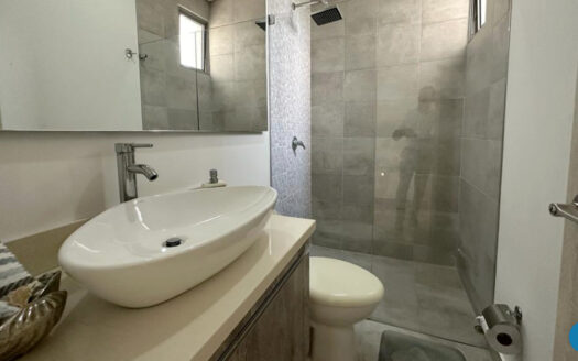 Apartamento en Punta Roca, Sabanilla #207