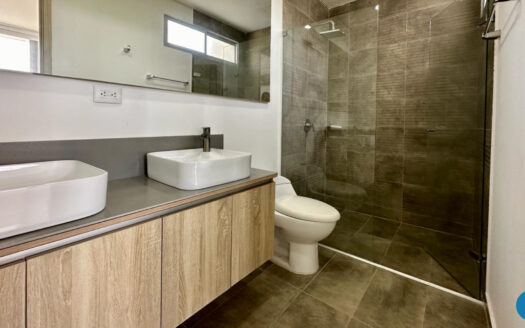 Apartamento en Altos de Monticello, Sabanilla #227