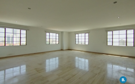 Oficina en Venta y Arriendo En el Prado #457