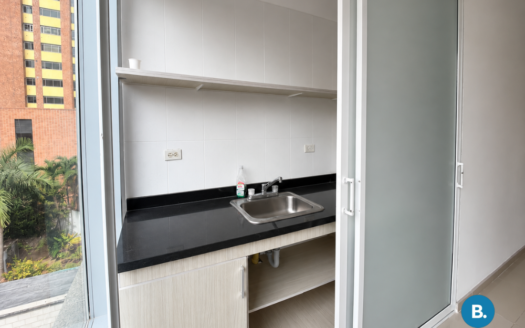 Oficina en Venta / Arriendo – Alto prado #453