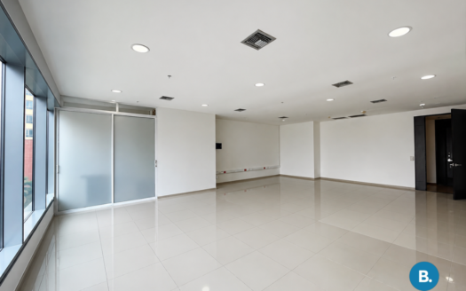 Oficina en Venta / Arriendo – Alto prado #453