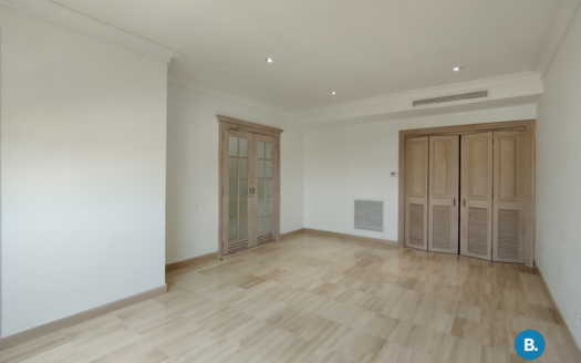 Oficina en Venta y Arriendo En el Prado #457