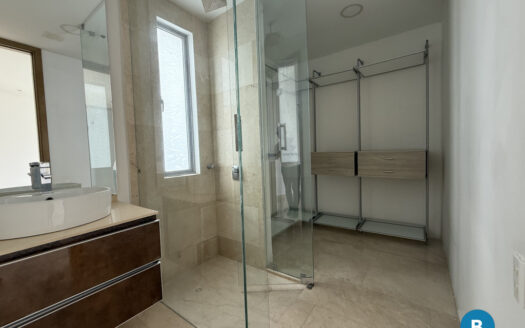 Apartamento en Venta y Arriendo en Riomar #461